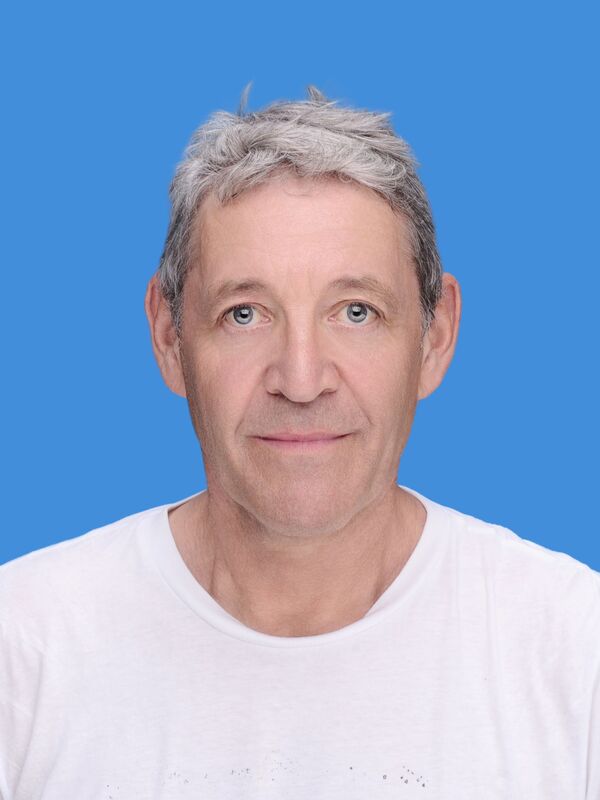 Professor Steve Watson head and shoulders